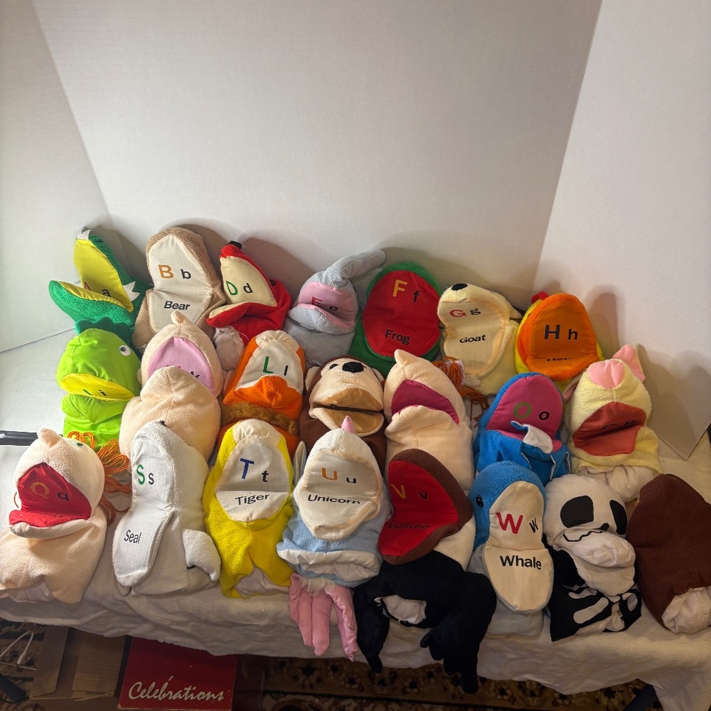 Creative Playthings ABC Animal Hand Puppets with Working Mouths Set of 21